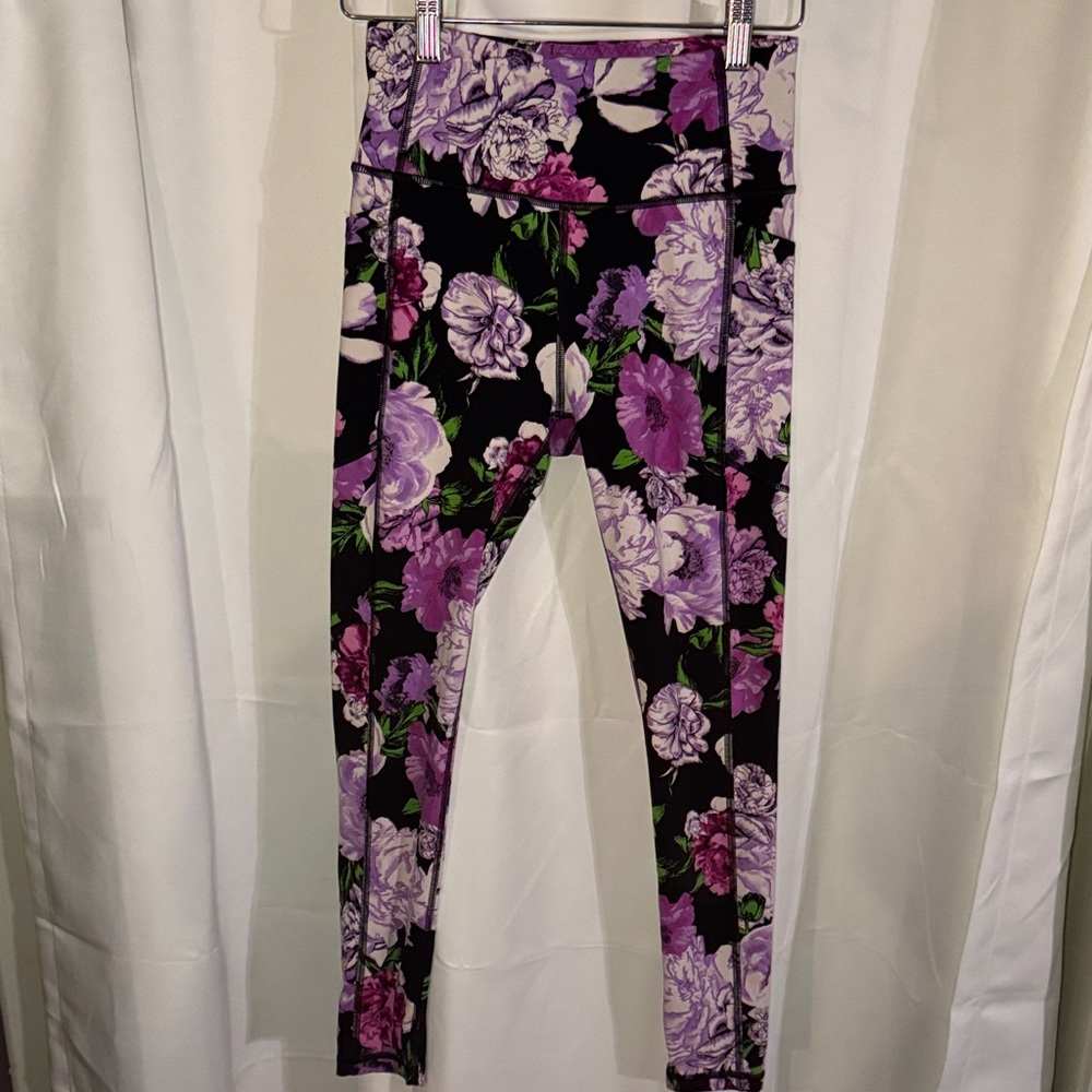 Victoria's Secret, High Rise, Essential Pocket Leggings Floral size 4